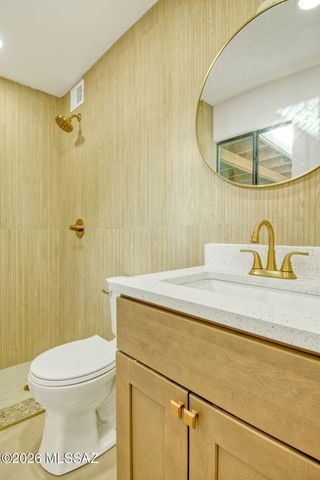 8261 E 18th Street, Tucson, AZ 85710