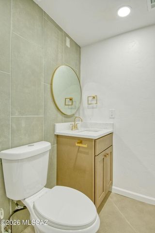 8261 E 18th Street, Tucson, AZ 85710