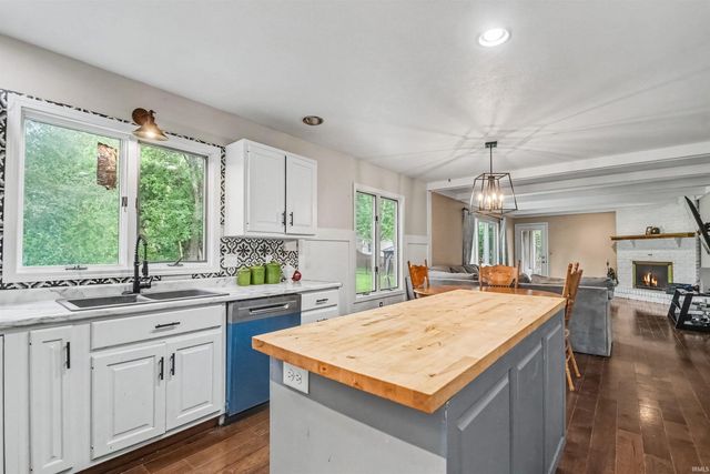 54563 Hunters Court, Elkhart, IN 46514