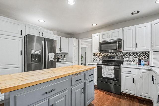 54563 Hunters Court, Elkhart, IN 46514