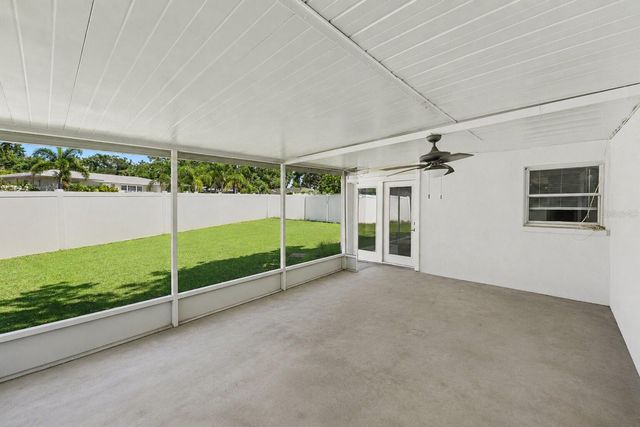 217 GARDEN CIRCLE, Belleair, FL 33756