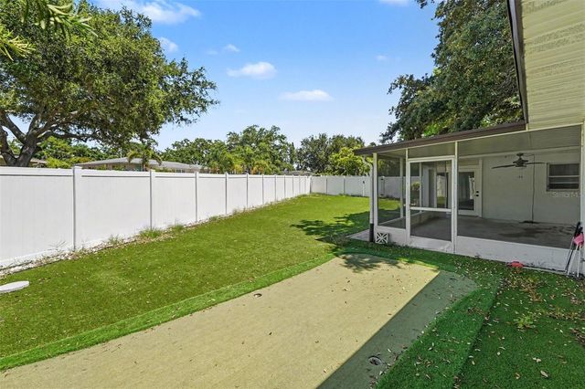217 GARDEN CIRCLE, Belleair, FL 33756