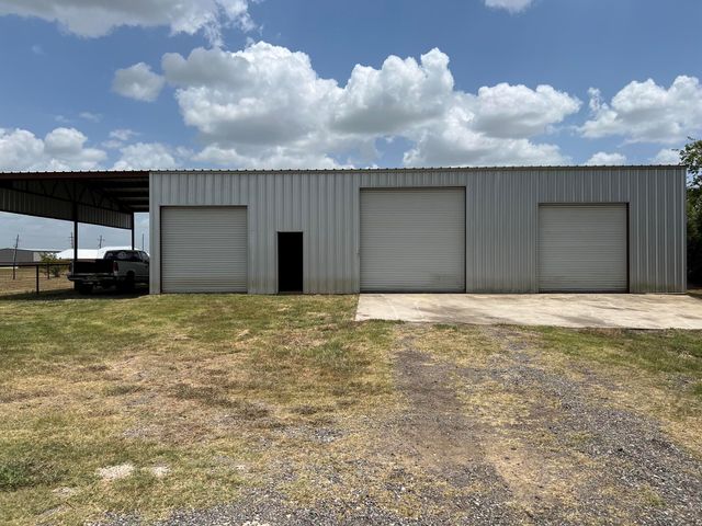 918 Fairway Drive, Navasota, TX 77868