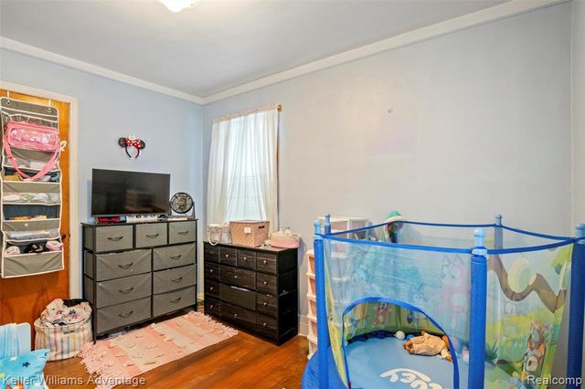 2085 Thomas Street, Lincoln Park, MI 48146