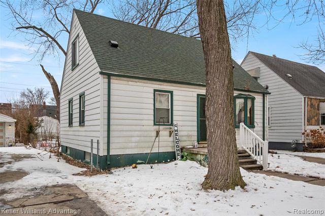 2085 Thomas Street, Lincoln Park, MI 48146