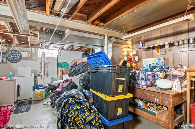 2085 Thomas Street, Lincoln Park, MI 48146