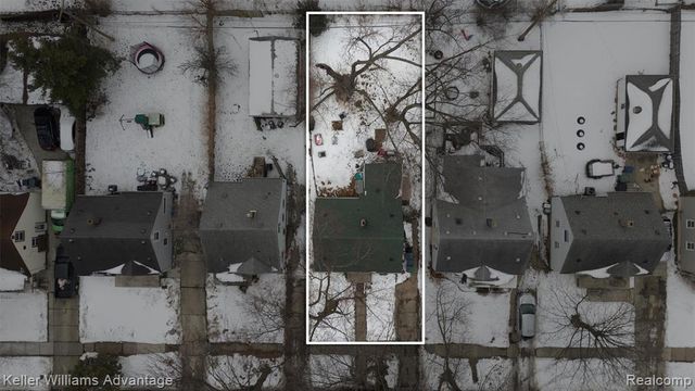 2085 Thomas Street, Lincoln Park, MI 48146