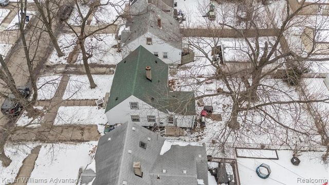 2085 Thomas Street, Lincoln Park, MI 48146