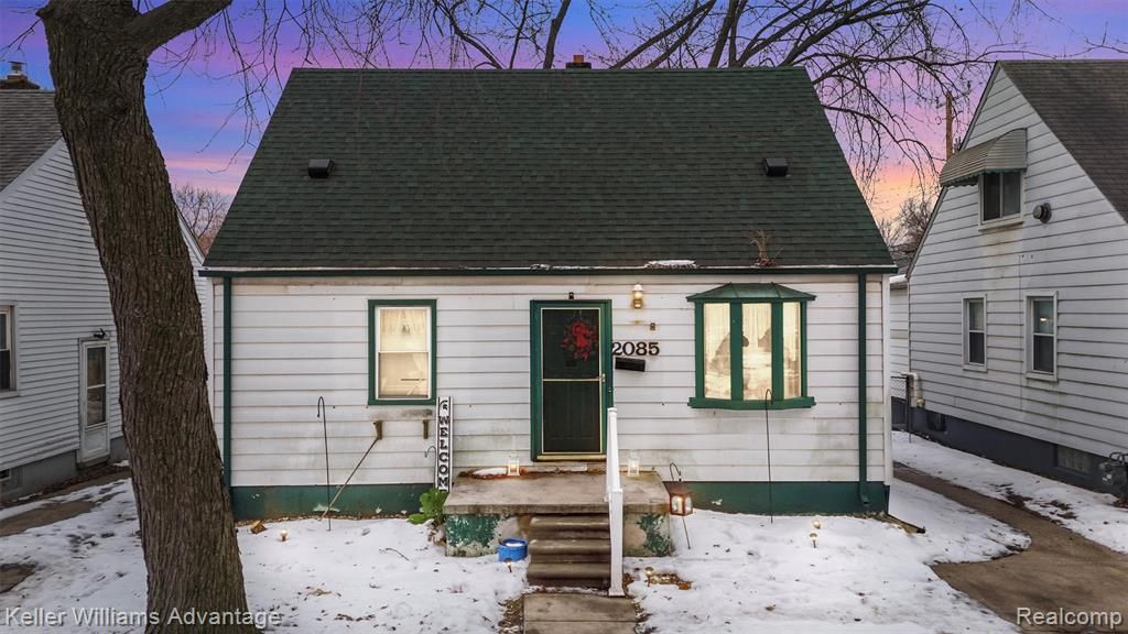2085 Thomas Street, Lincoln Park, MI 48146