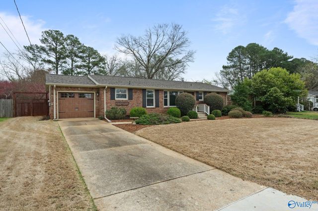 7705 Saxon Drive, Huntsville, AL 35802