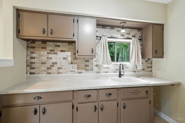 7826 Columbia Road, Deerfield Twp., OH 45039