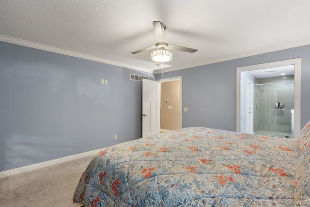 2535 Pheasant Creek Circle, Davenport, IA 52807