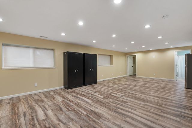 2535 Pheasant Creek Circle, Davenport, IA 52807
