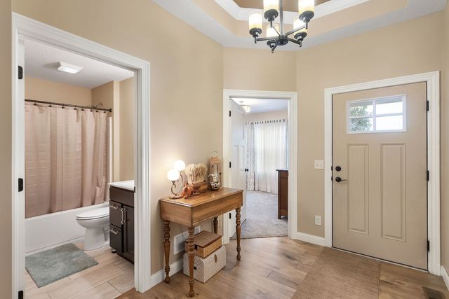 2535 Pheasant Creek Circle, Davenport, IA 52807