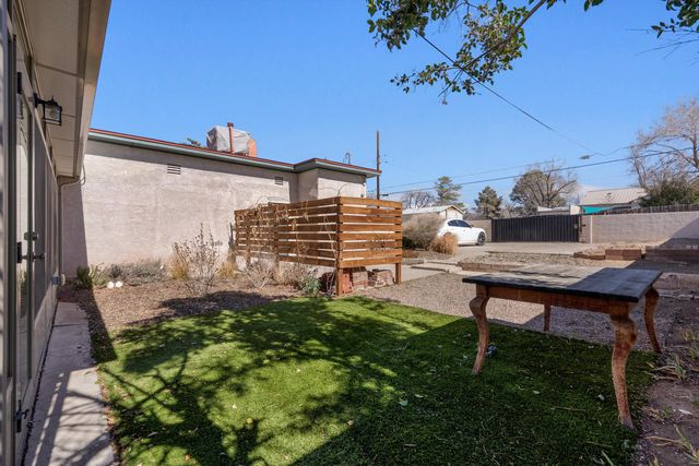 420 Bryn Mawr Drive SE, Albuquerque, NM 87106