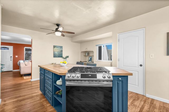 420 Bryn Mawr Drive SE, Albuquerque, NM 87106