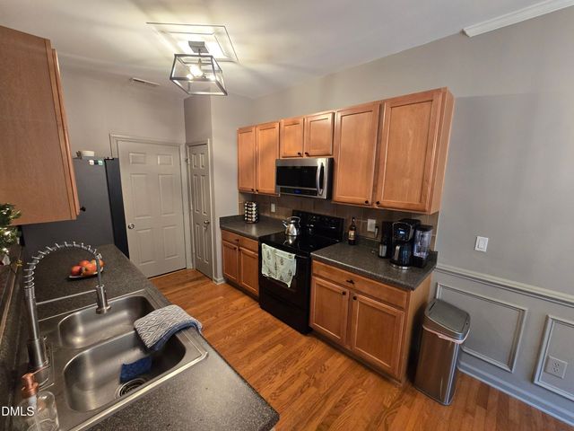 202 Storemont Way, Apex, NC 27539