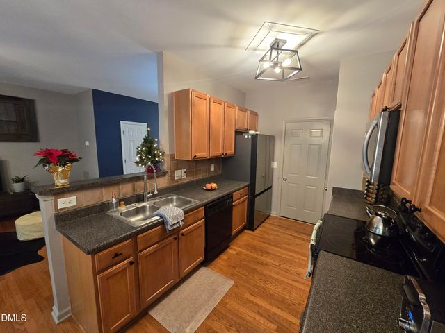 202 Storemont Way, Apex, NC 27539