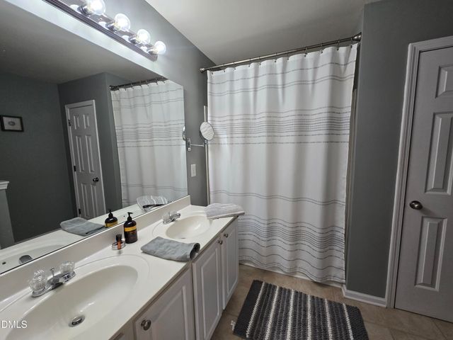 202 Storemont Way, Apex, NC 27539