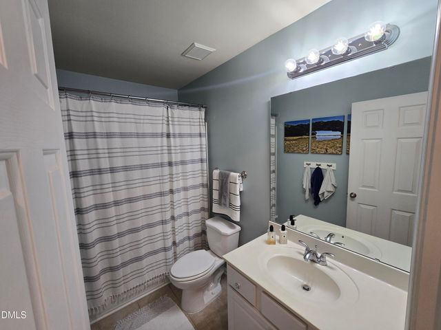 202 Storemont Way, Apex, NC 27539
