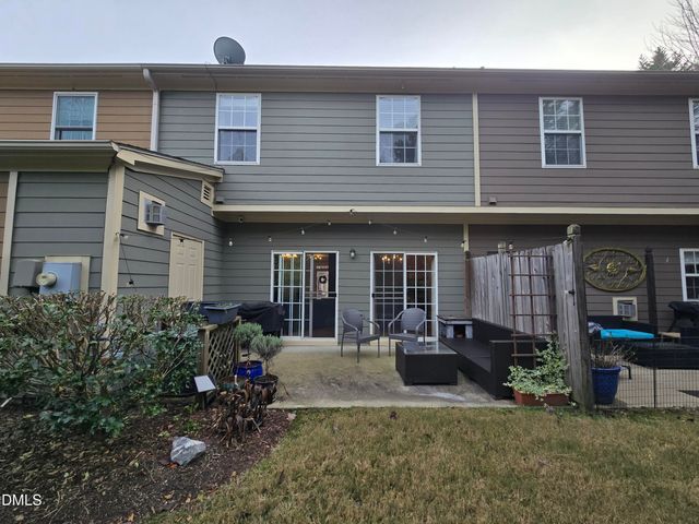 202 Storemont Way, Apex, NC 27539