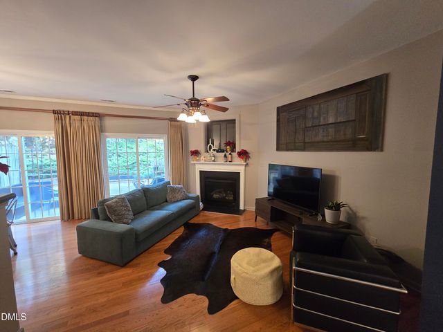 202 Storemont Way, Apex, NC 27539