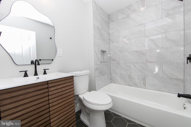 448 ROOSEVELT AVE, Glendora, NJ 08029