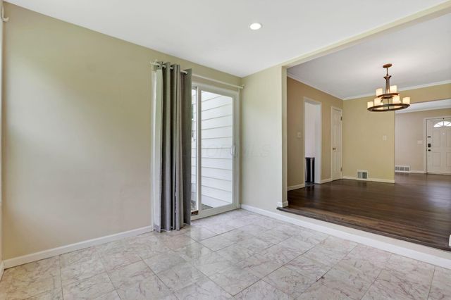 2734 Wellesley Road, Columbus, OH 43209