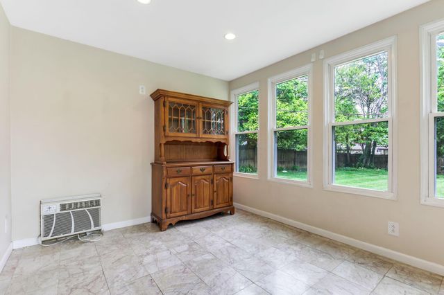 2734 Wellesley Road, Columbus, OH 43209