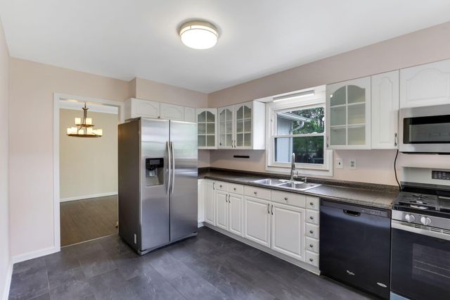 2734 Wellesley Road, Columbus, OH 43209