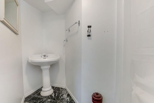 2734 Wellesley Road, Columbus, OH 43209