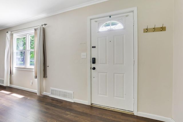 2734 Wellesley Road, Columbus, OH 43209
