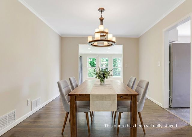 2734 Wellesley Road, Columbus, OH 43209