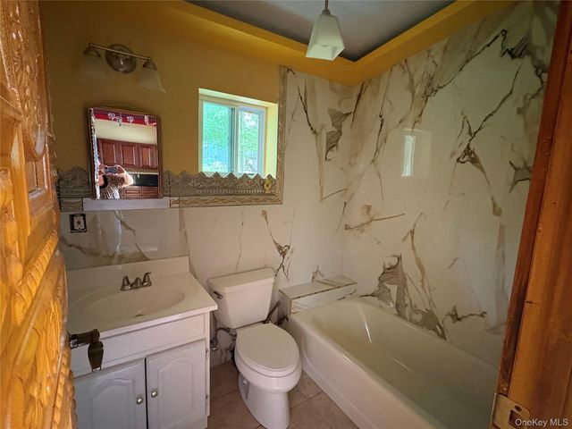 15 W Delaware Place, Bethel, NY 12720