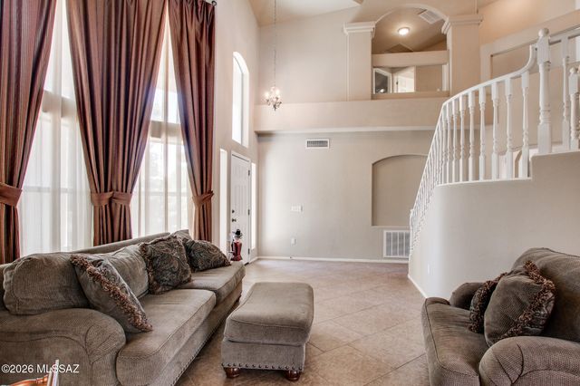 180 W Calle Paso Suave, Sahuarita, AZ 85629