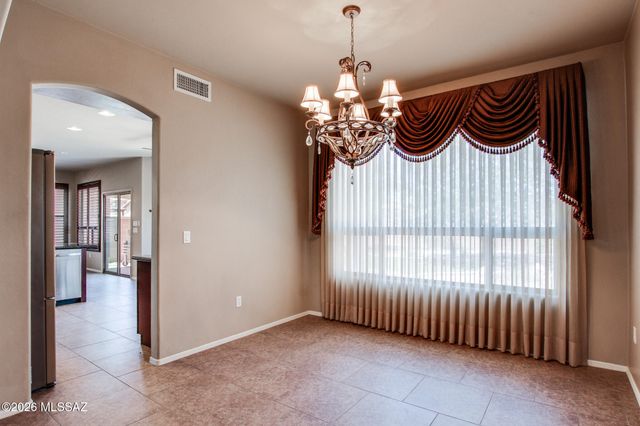 180 W Calle Paso Suave, Sahuarita, AZ 85629