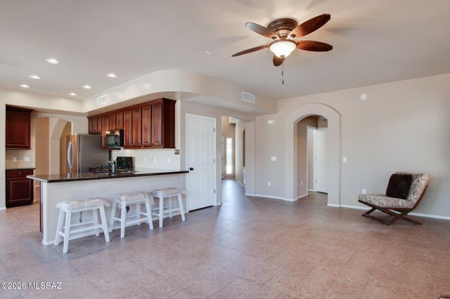 180 W Calle Paso Suave, Sahuarita, AZ 85629