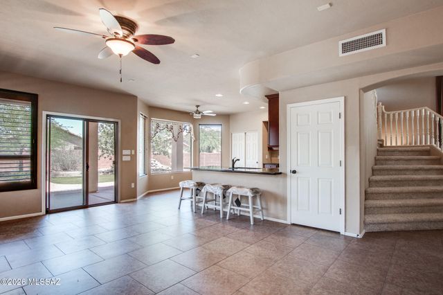 180 W Calle Paso Suave, Sahuarita, AZ 85629