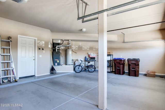 180 W Calle Paso Suave, Sahuarita, AZ 85629