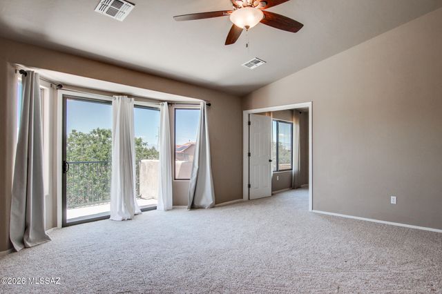 180 W Calle Paso Suave, Sahuarita, AZ 85629
