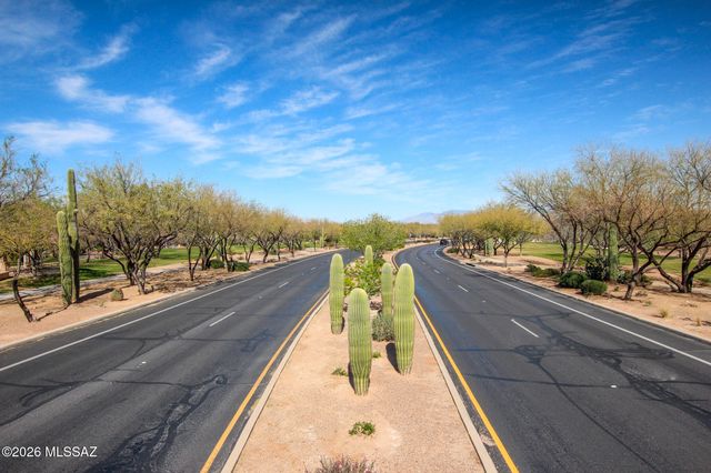180 W Calle Paso Suave, Sahuarita, AZ 85629