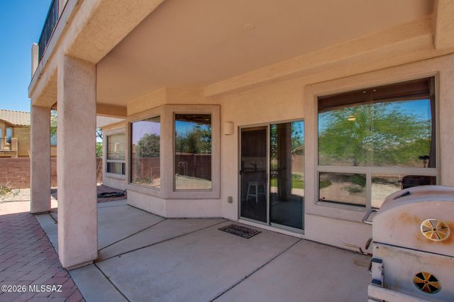 180 W Calle Paso Suave, Sahuarita, AZ 85629