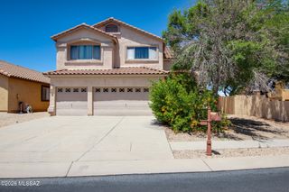 180 W Calle Paso Suave, Sahuarita, AZ 85629