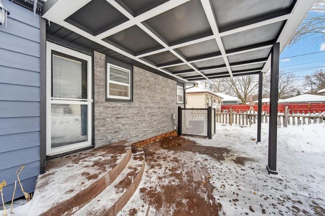 10514 W Lawn AVENUE, Milwaukee, WI 53225