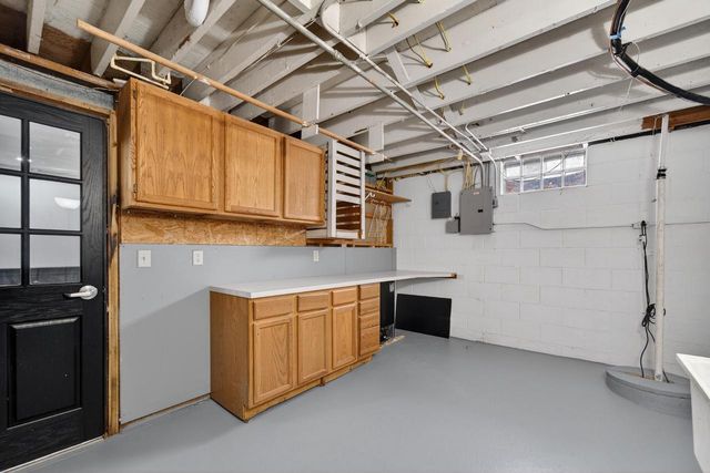 10514 W Lawn AVENUE, Milwaukee, WI 53225