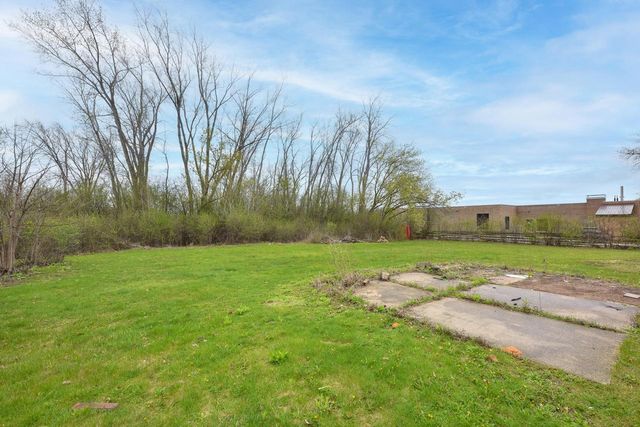 7526 County Line ROAD, Mequon, WI 53092