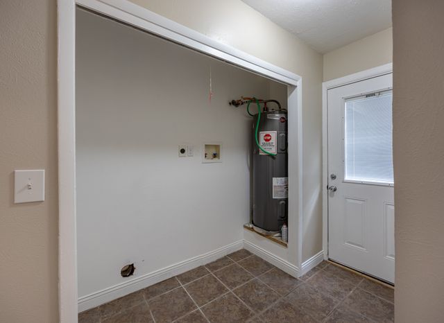 2705 Yucca Avenue, Fort Worth, TX 76111