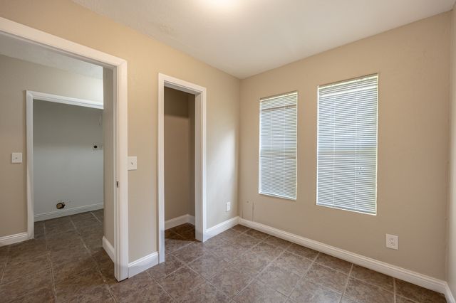 2705 Yucca Avenue, Fort Worth, TX 76111