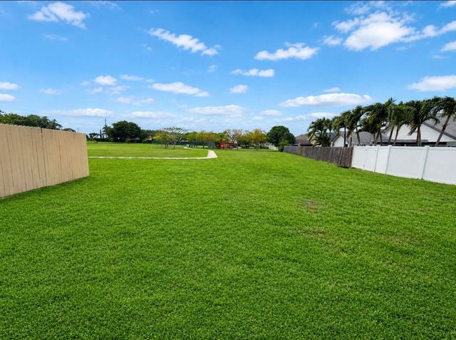 22750 Pickerel Circle, Boca Raton, FL 33428