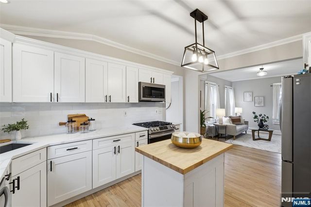 23 Center Avenue, Little Falls, NJ 07424